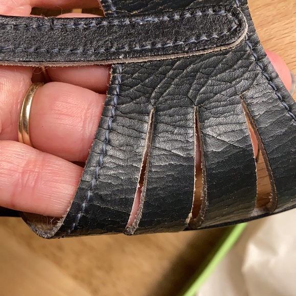 (FREE) Vintage 1960s barefoot frolics by Miller- Christie sandals - Picture 8 of 12